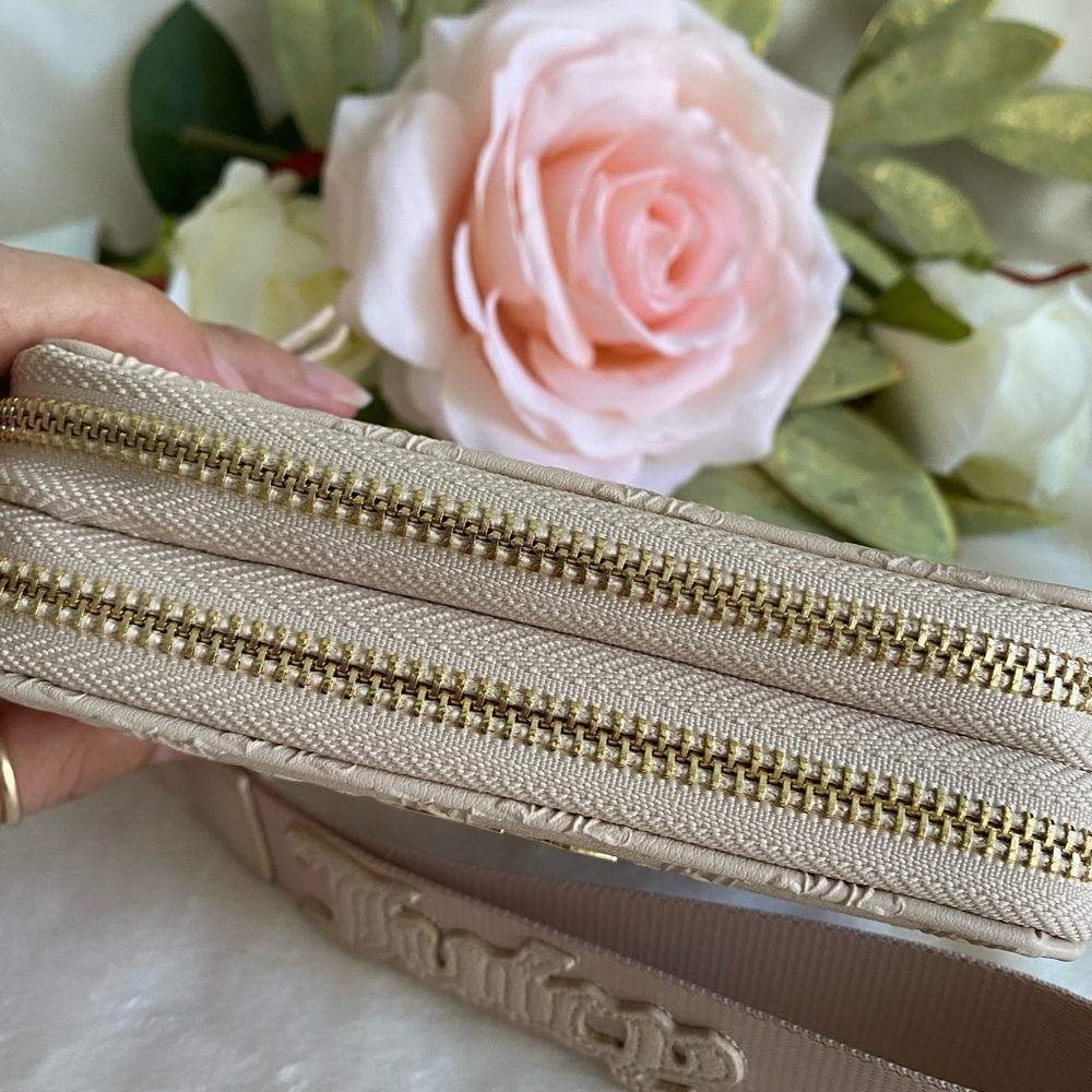 Juicy Couture Beige Wallet - Picture 12 of 12